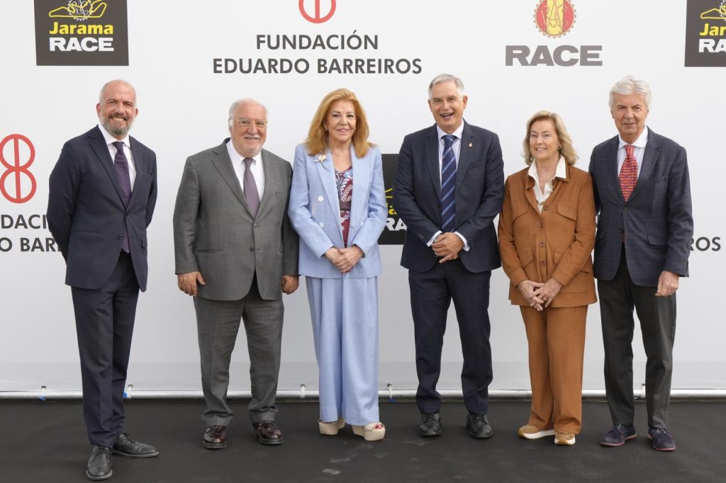 El presidente del RACE, Premio Fundación Eduardo Barreiros 1