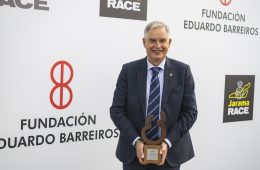 El presidente del RACE, Premio Fundación Eduardo Barreiros 2