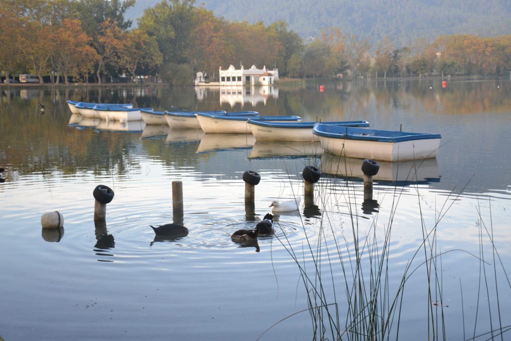 Lagos de postal para disfrutar todo el año 5