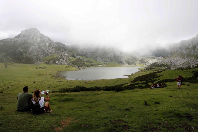 Lagos de postal para disfrutar todo el año