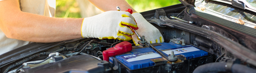 Batería de coche: Cuidados y mantenimiento para un óptimo rendimiento.