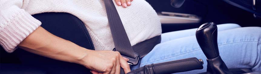 Cinturón de seguridad en el embarazo. Lo que no debes hacer